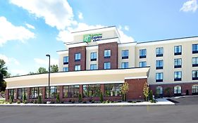 Holiday Inn Express&Suites Geneva Finger Lakes